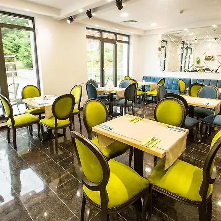 Carpat אתר נופש 4*
